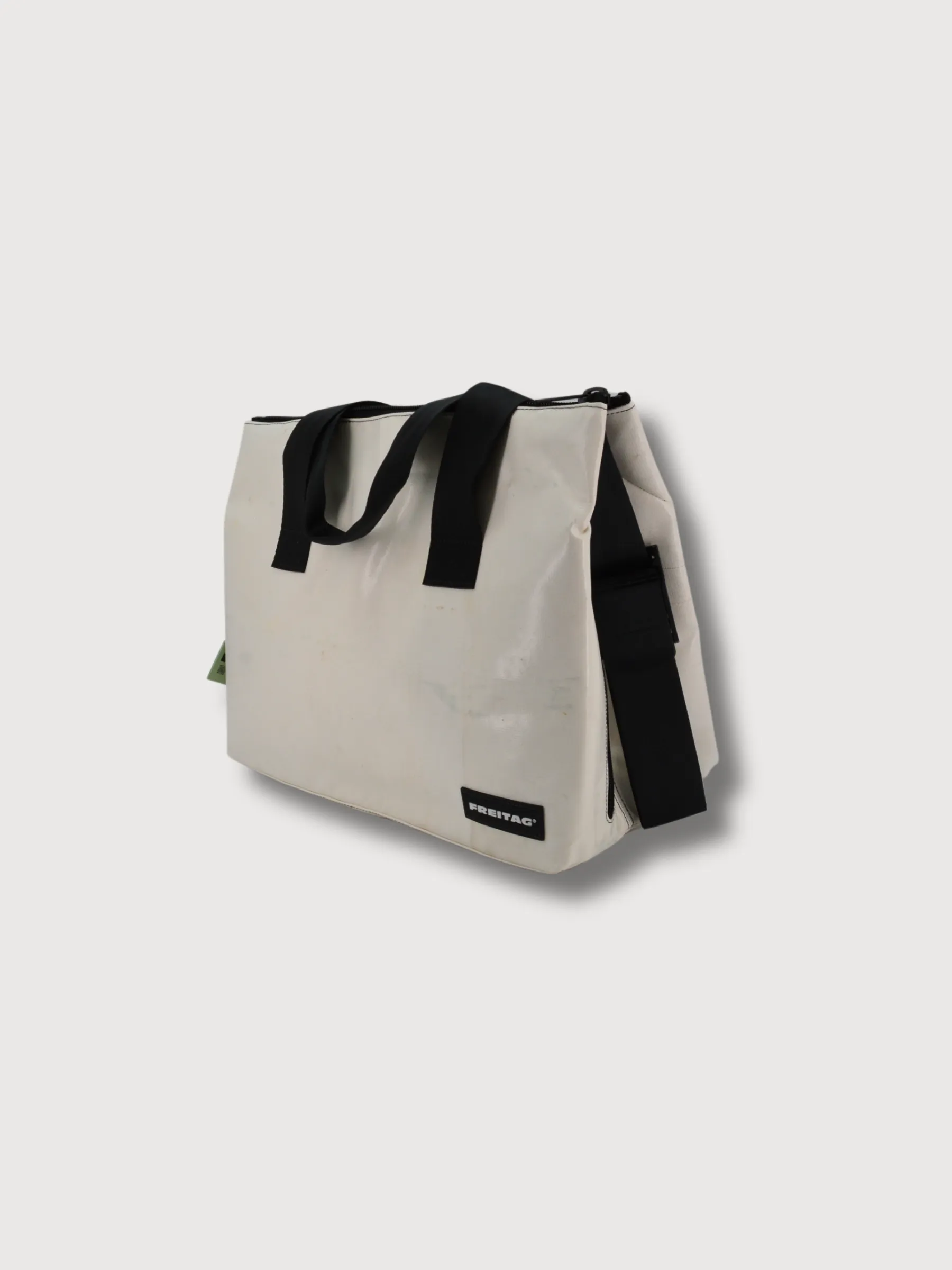 F45 Lois Sports Bag White | Freitag