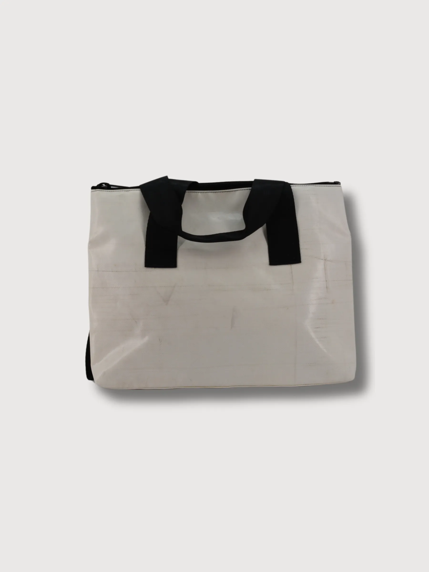 F45 Lois Sports Bag White | Freitag