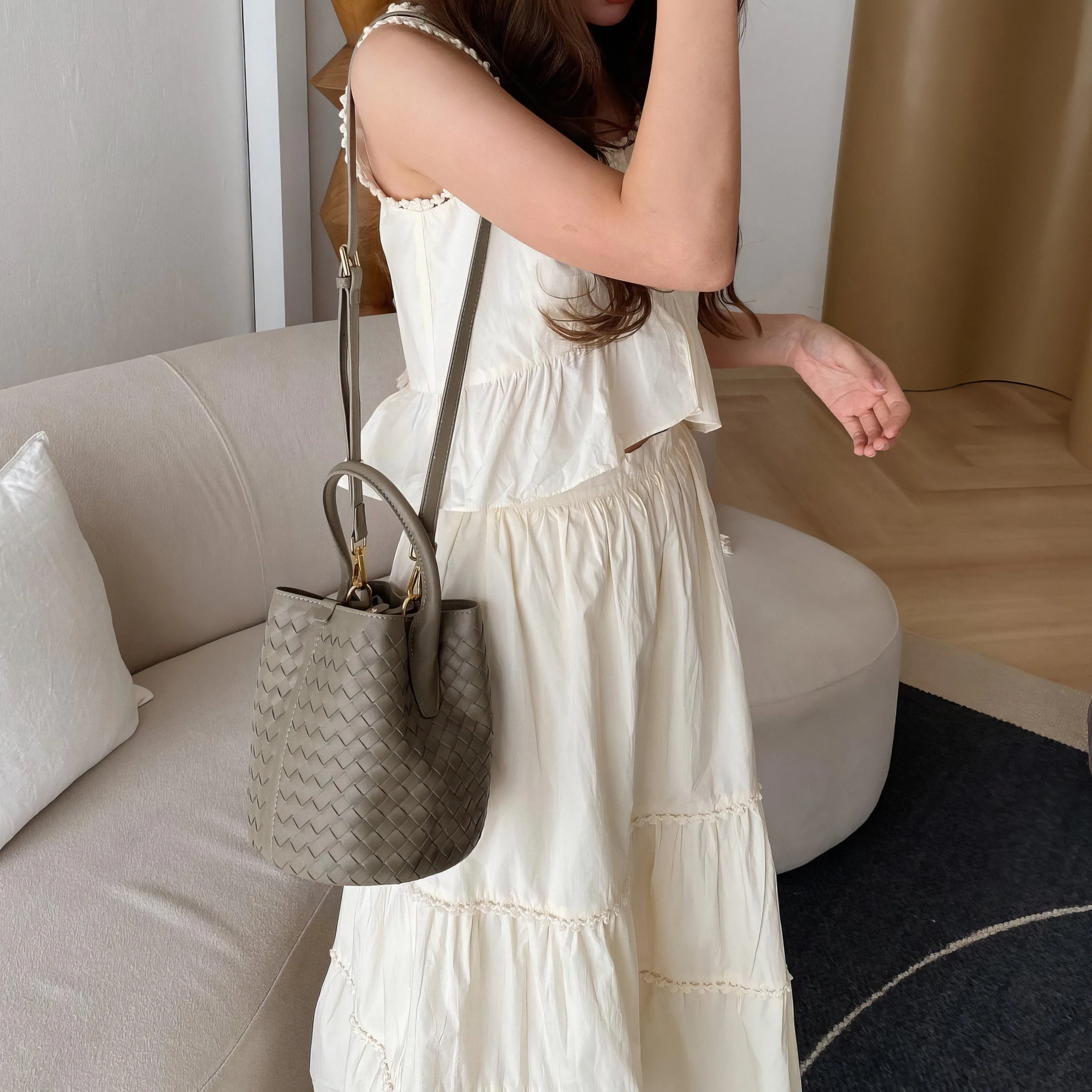 Small Woven Leather Tote Bag Classic Bucket Bag Shoulder Bag